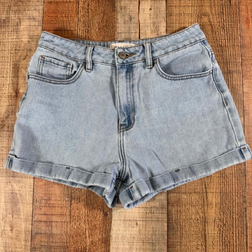 PacSun Mom Shorts Light Wash Denim High Waisted Blue Size 28 Summer Beach